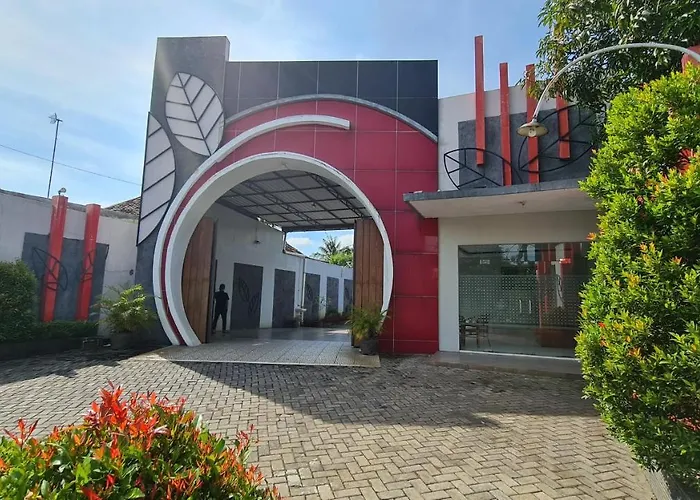OYO 90831 Hotel Gardenia Prambanan Yogyakarta